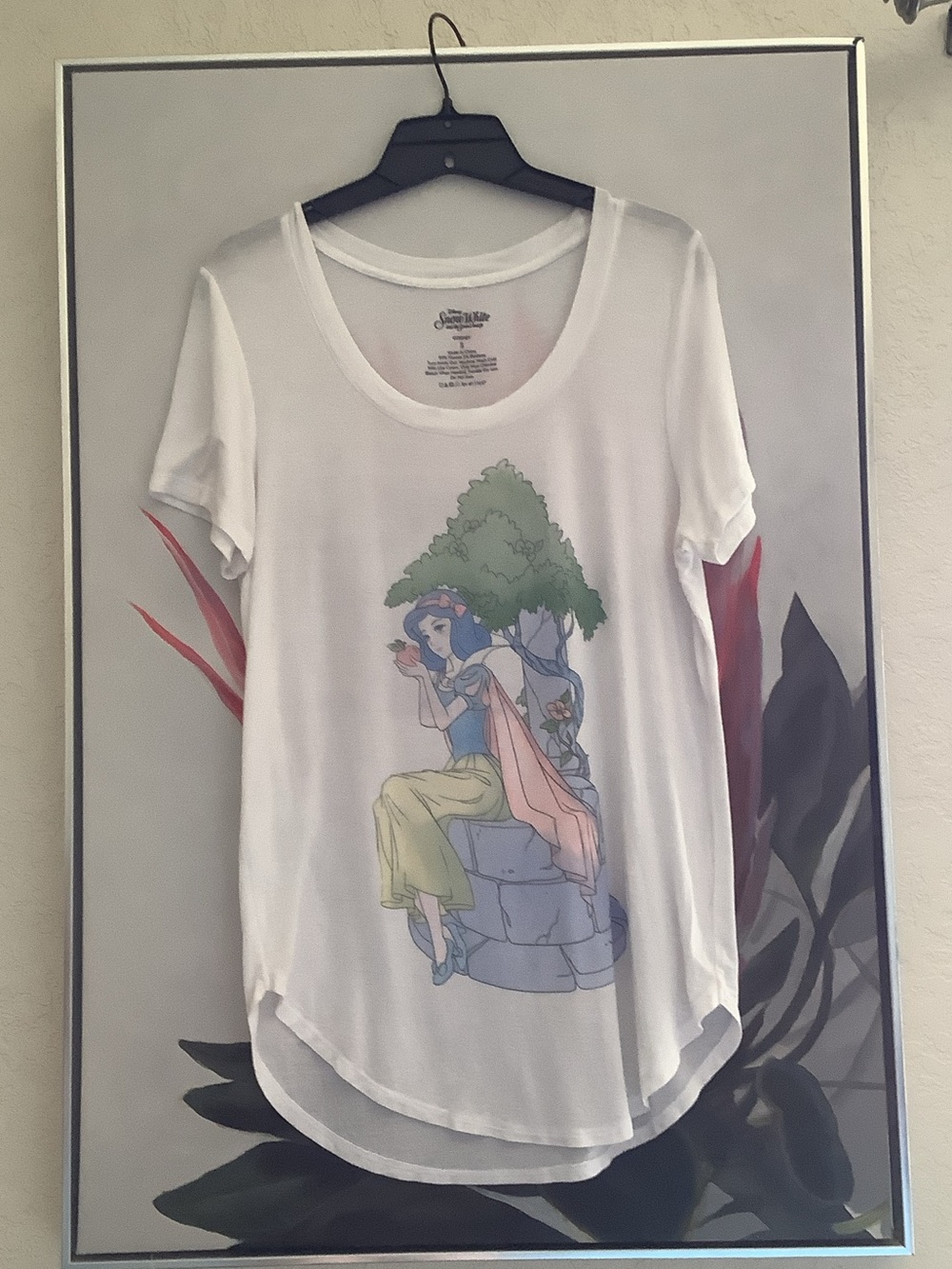 Disney White Scoop Neck Graphic Tee with Pastel Snow White Illustration